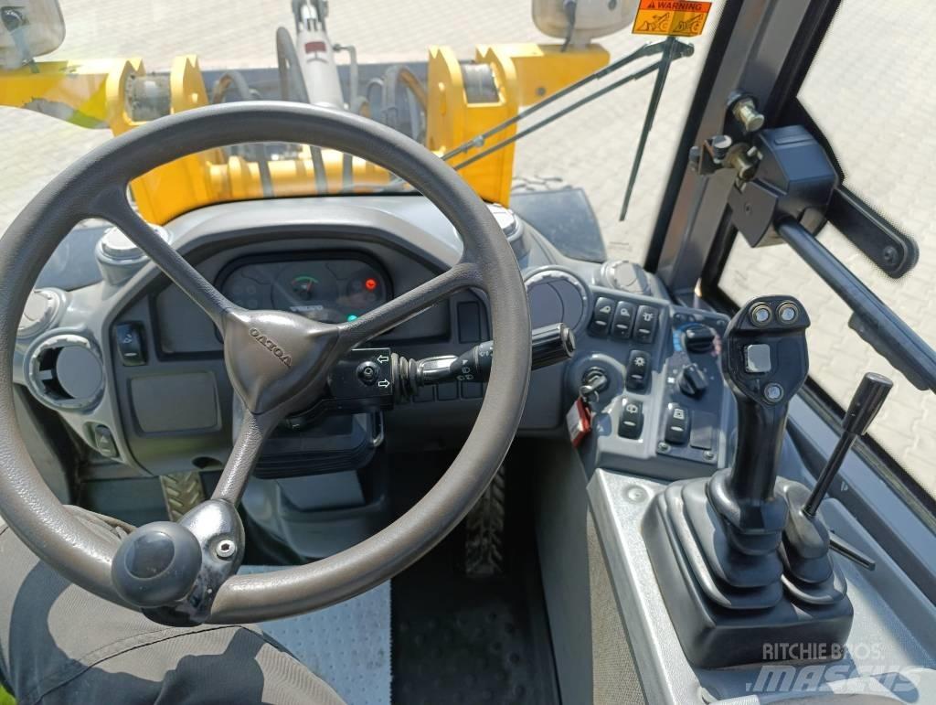 Volvo L 25 F Kolové nakladače