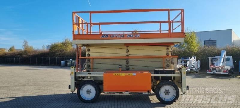 JLG 203-24 Nůžková zvedací plošina