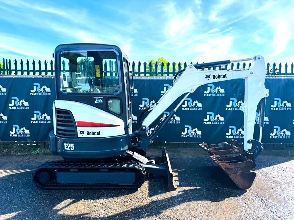 Bobcat E 25 Mini rýpadla < 7t