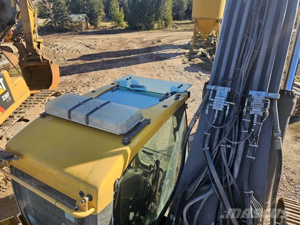 Volvo EC 300 EL Pásová rýpadla