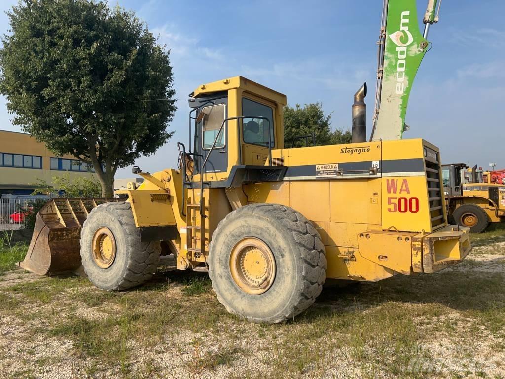 Komatsu WA 500-1 Kolové nakladače