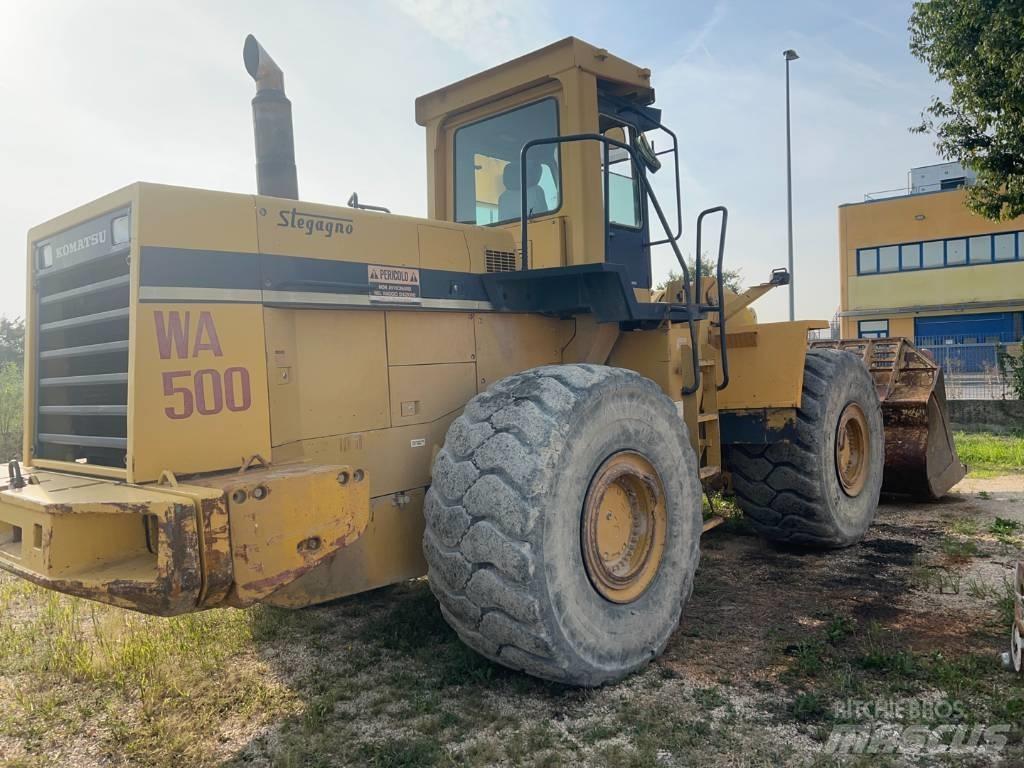 Komatsu WA 500-1 Kolové nakladače