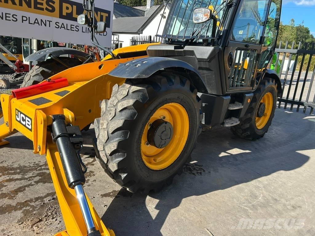 JCB 540-140 Teleskopické manipulátory