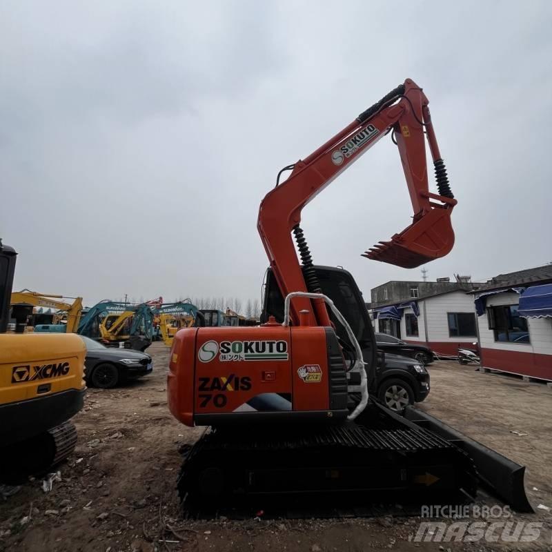Hitachi ZX 70 Midi rýpadla 7t - 12t