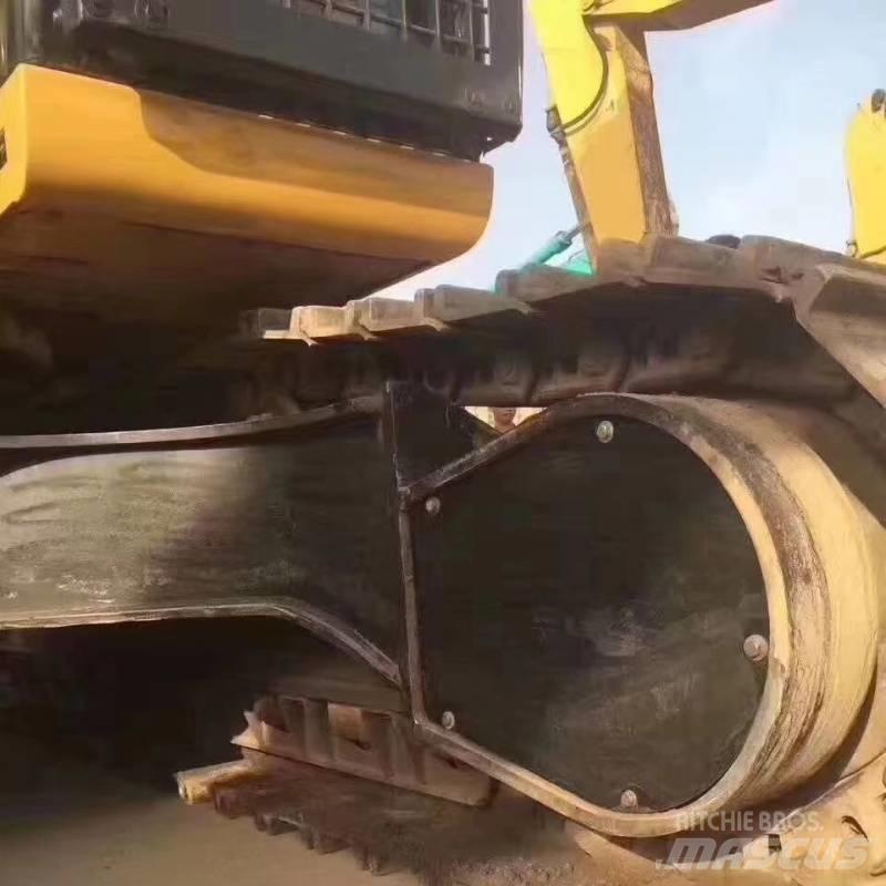 CAT 340 Pásová rýpadla