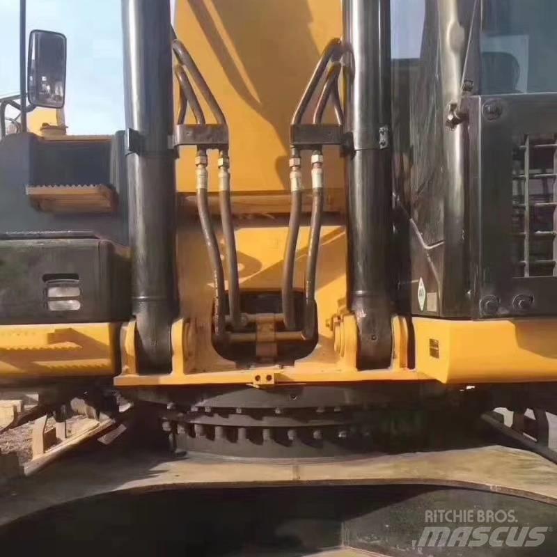 CAT 340 Pásová rýpadla