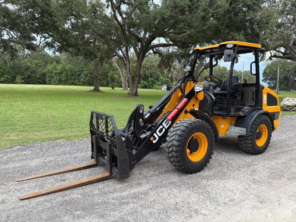 JCB 407 Kolové nakladače