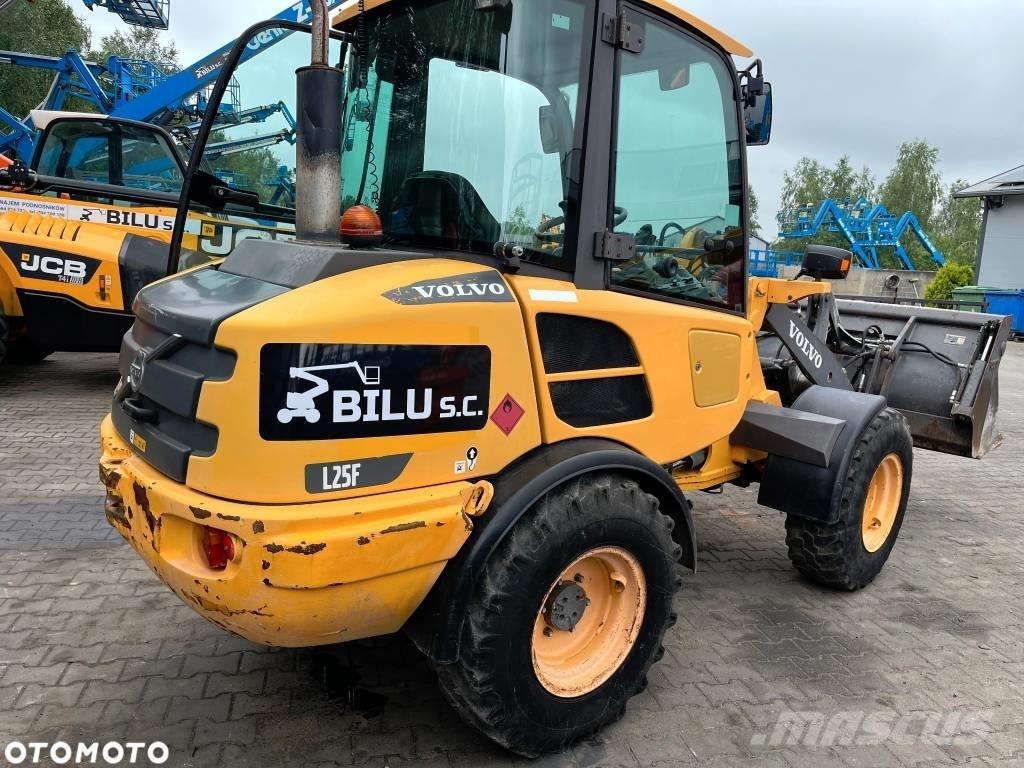 Volvo L 25 F Kolové nakladače