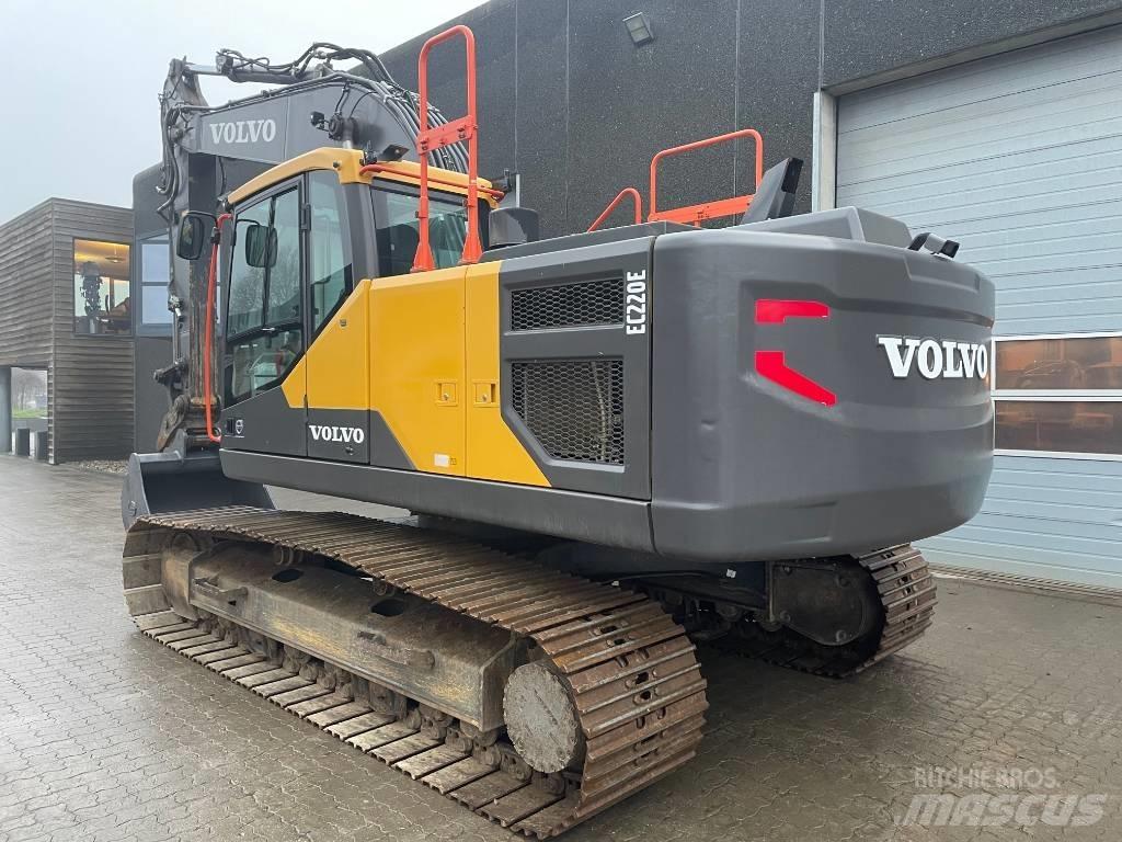 Volvo EC220E Pásová rýpadla