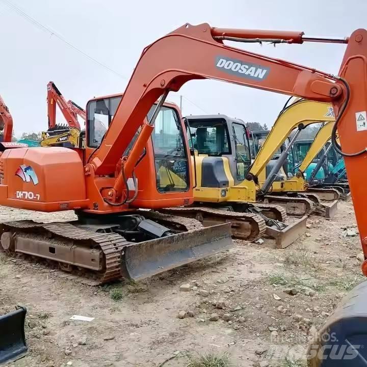 Doosan DH70-7 Pásová rýpadla