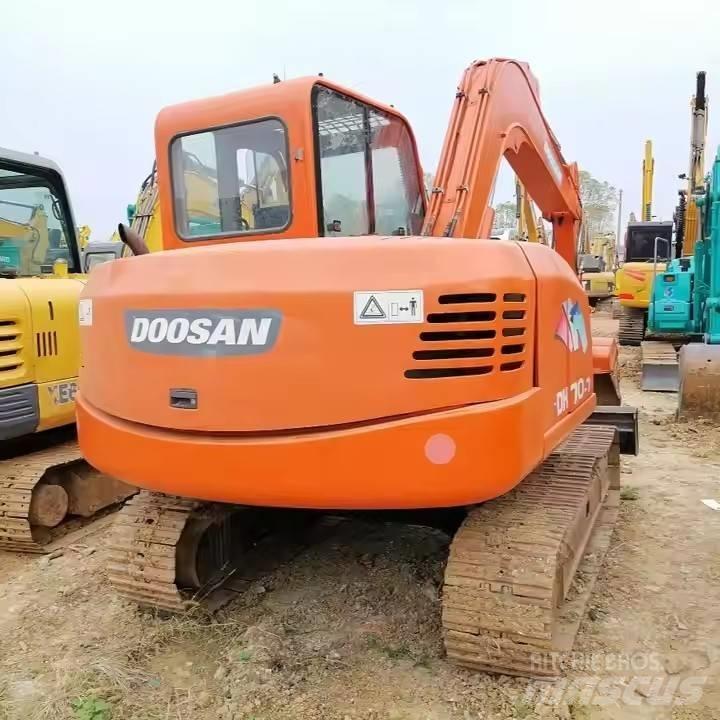 Doosan DH70-7 Pásová rýpadla
