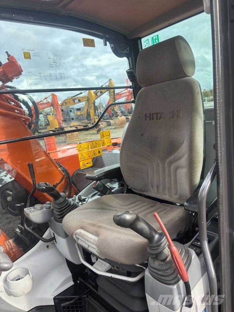 Hitachi ZX 85 US-5A Midi rýpadla 7t - 12t