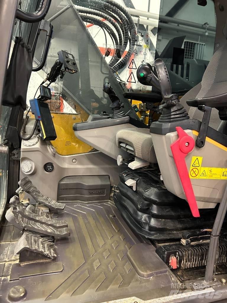 Volvo ECR 235 E Pásová rýpadla