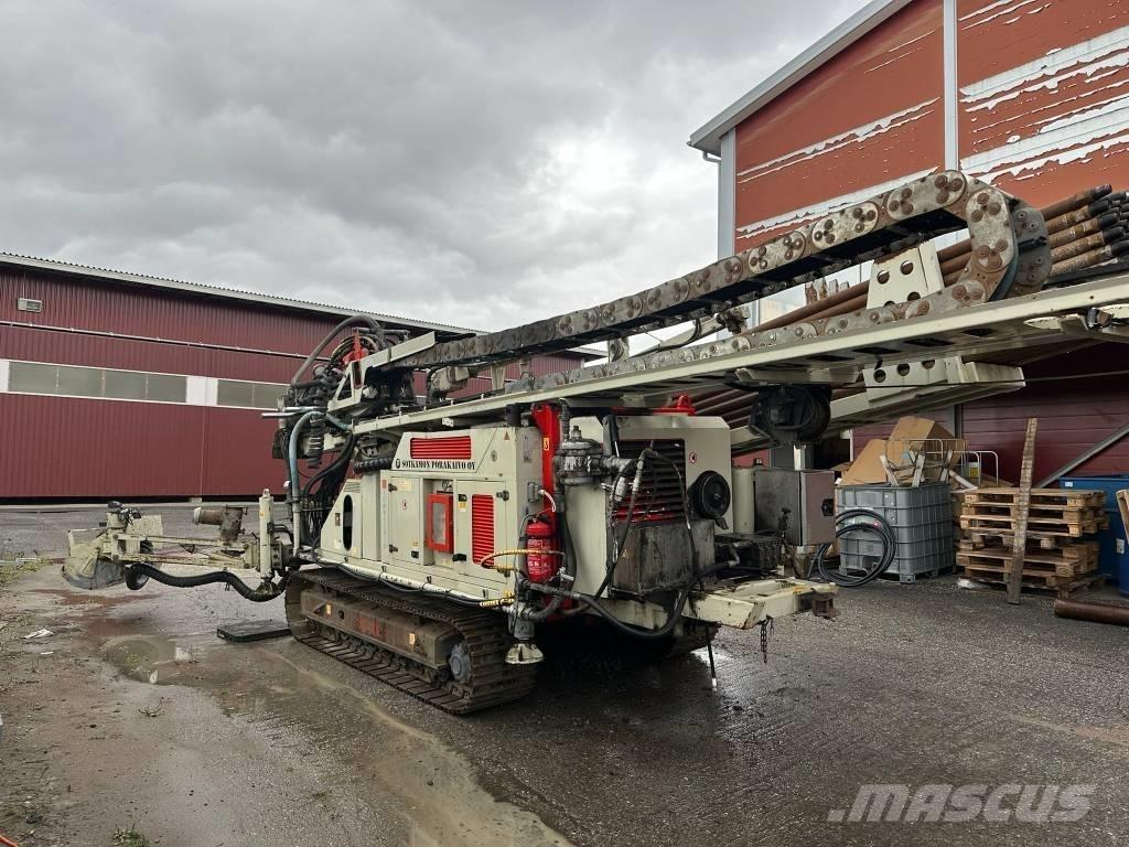Comacchio MC 900 P Vodní vrtné soupravy
