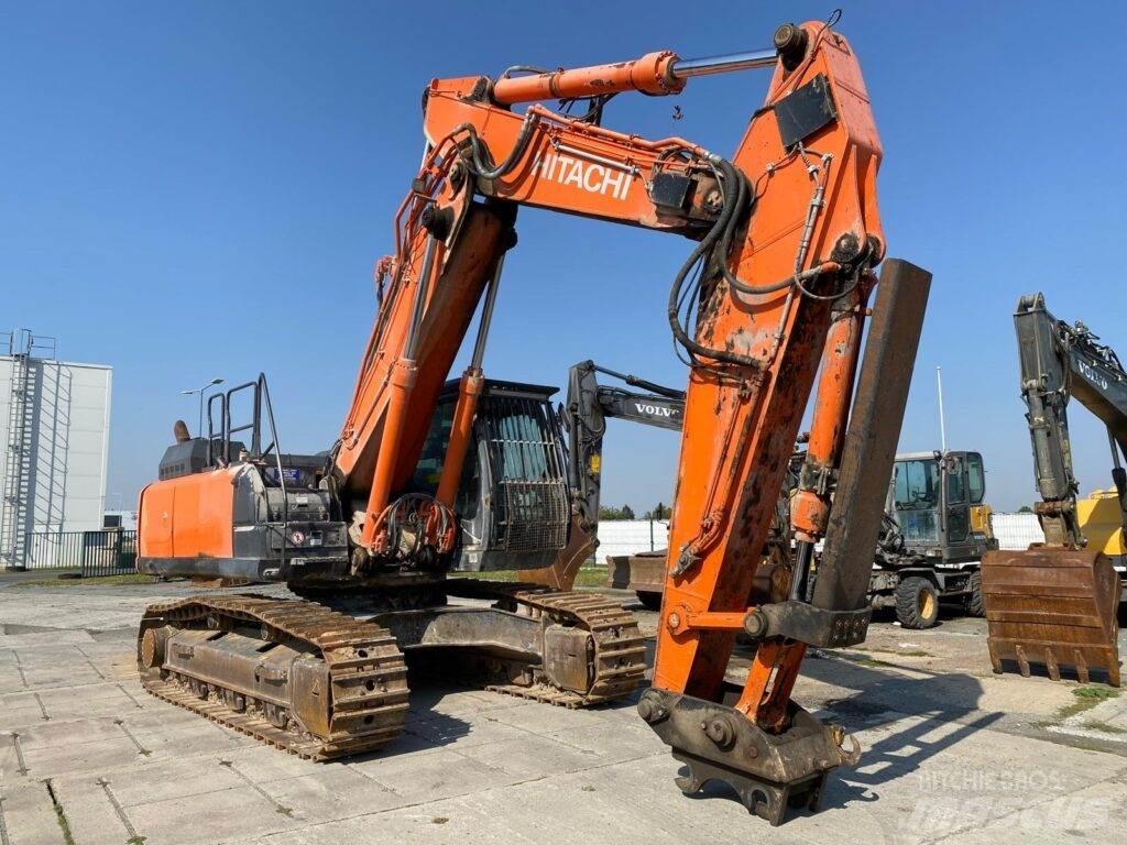 Hitachi ZX350LC-6 Pásová rýpadla