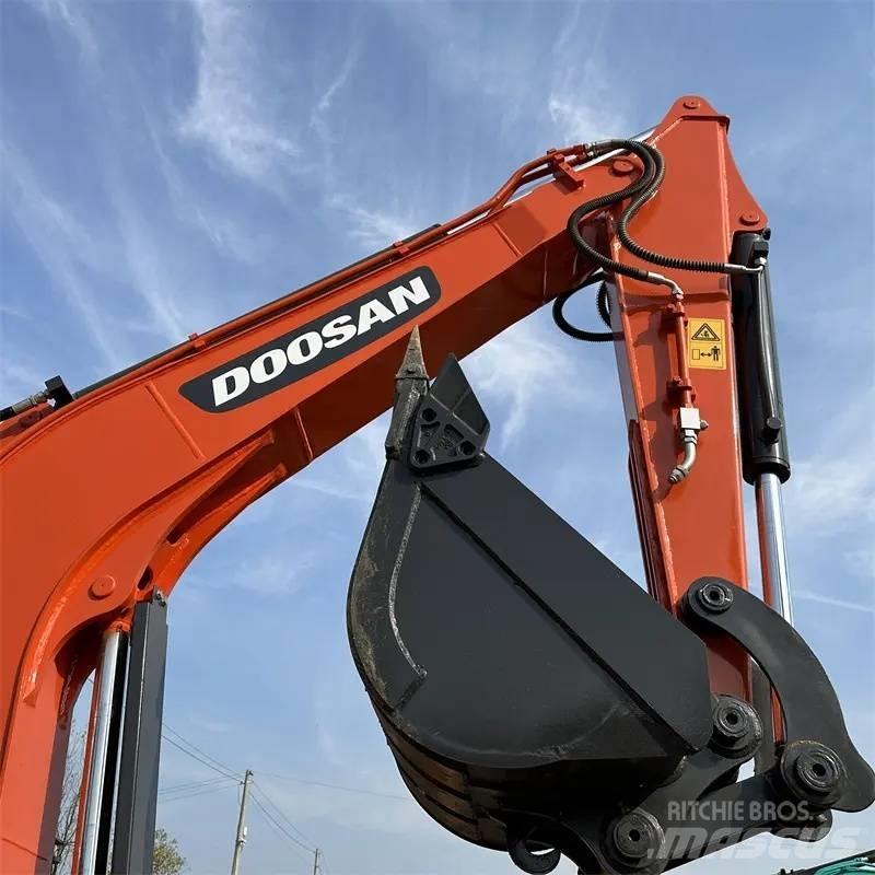 Doosan DX 60 Pásová rýpadla