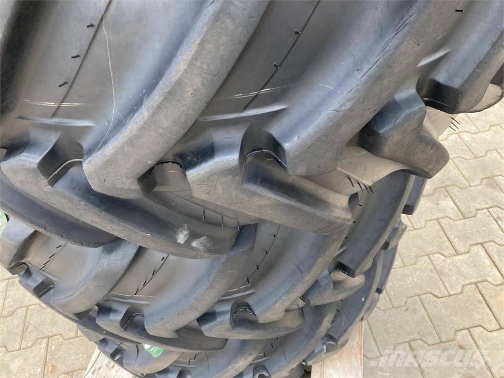 Michelin 400/70R20 Pneumatiky, kola a ráfky