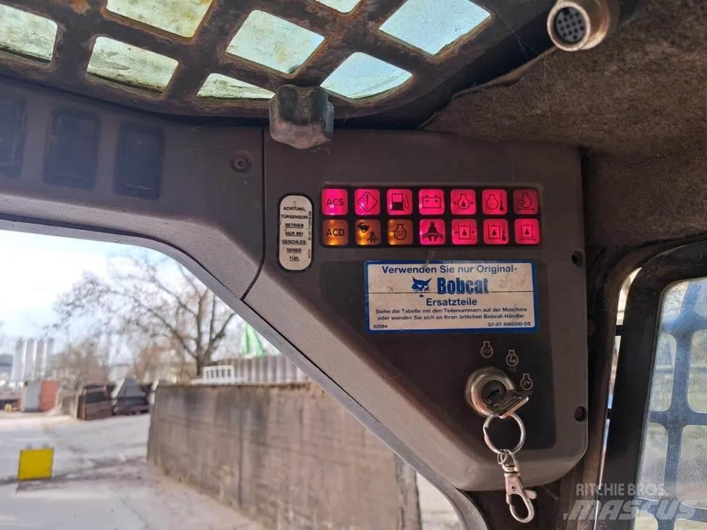 Bobcat S130 Smykem řízené nakladače