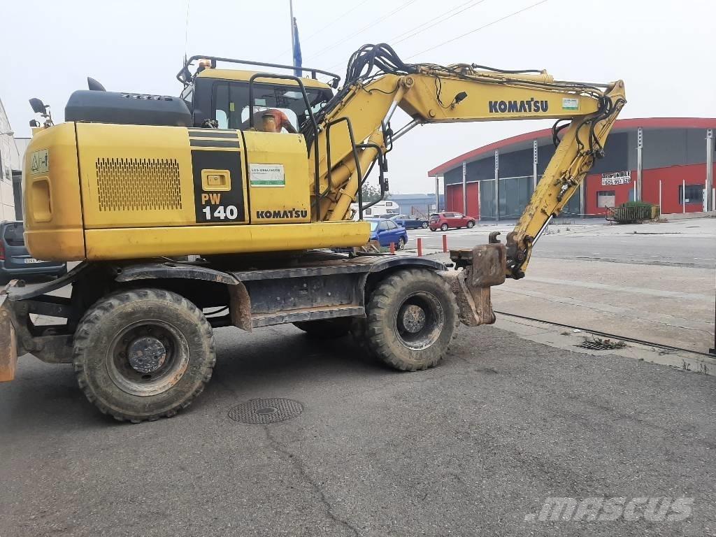 Komatsu PW 140-7 Kolová rýpadla