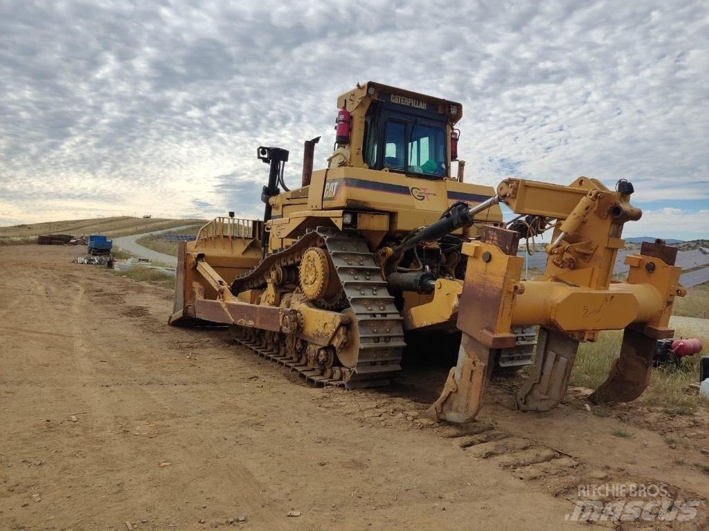 CAT D 9 R Pásové dozery