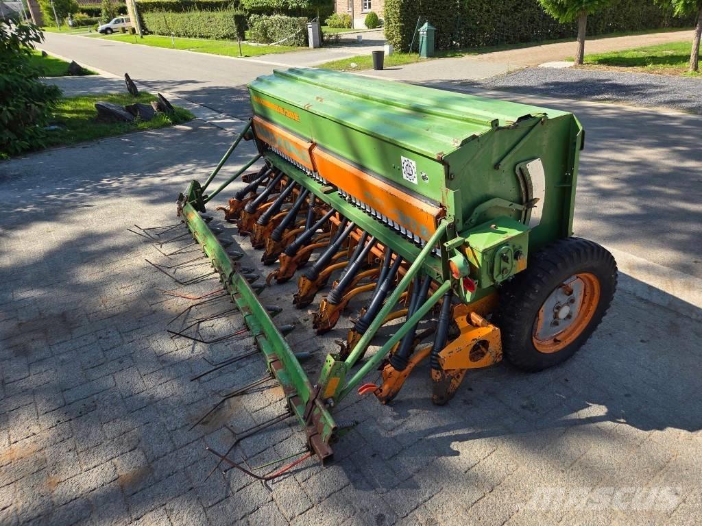 Amazone D8-30 Mechanické secí stroje
