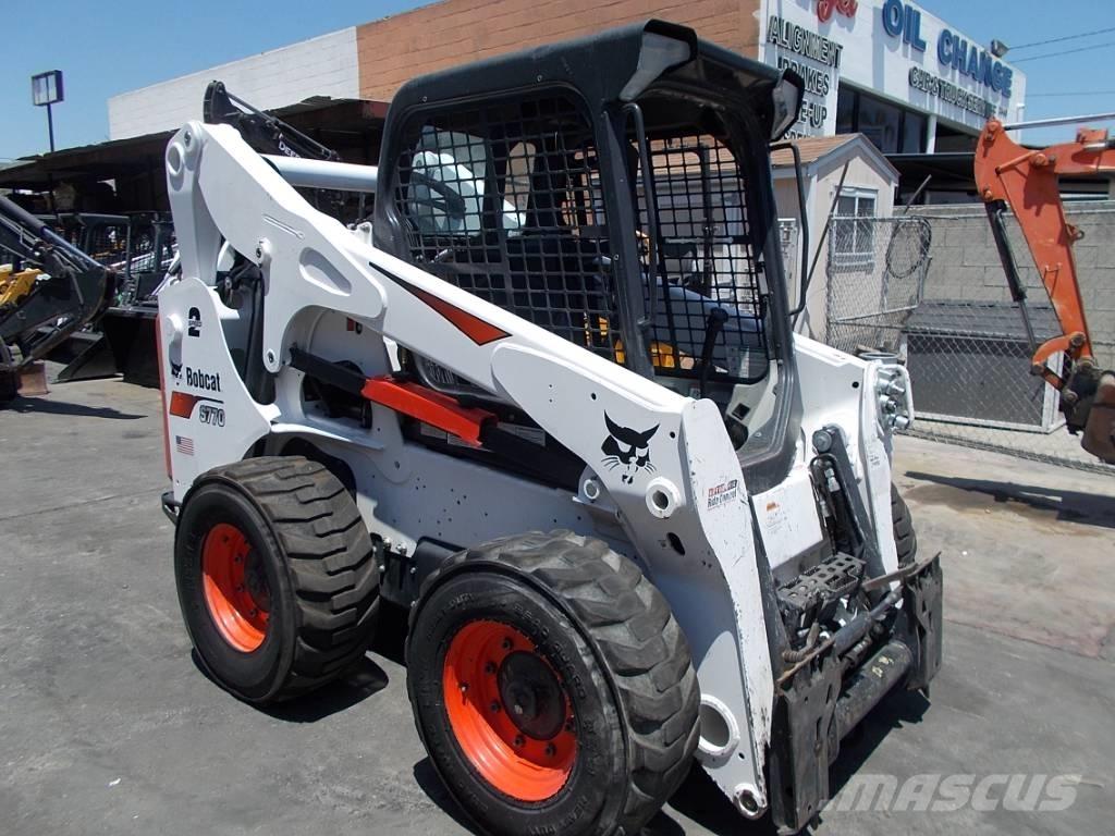 Bobcat S770 Smykem řízené nakladače