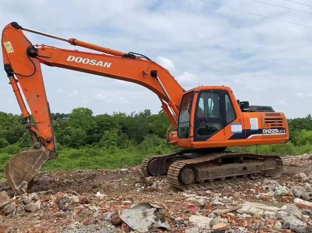Doosan DH 225 LC-7 Pásová rýpadla