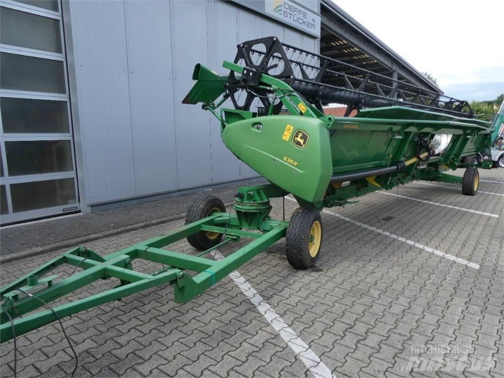 John Deere 635R Těžební hlavy