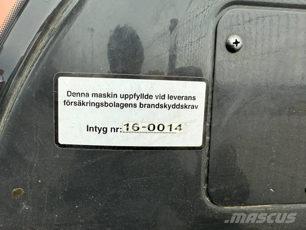 Hitachi ZX 300 LC-6 Pásová rýpadla