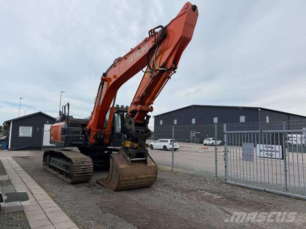 Hitachi ZX 300 LC-6 Pásová rýpadla