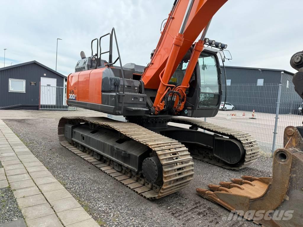 Hitachi ZX 300 LC-6 Pásová rýpadla
