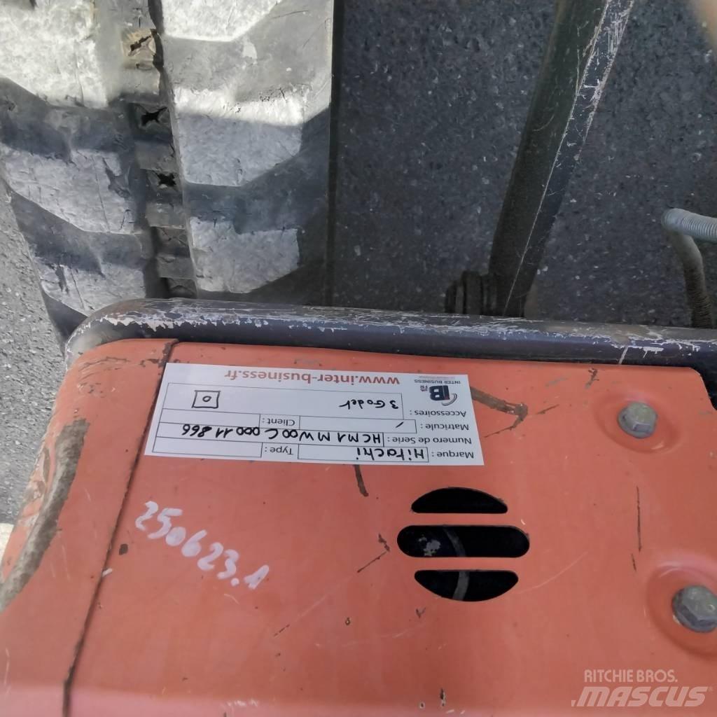 Hitachi ZX 22U 2YLR Mini rýpadla < 7t