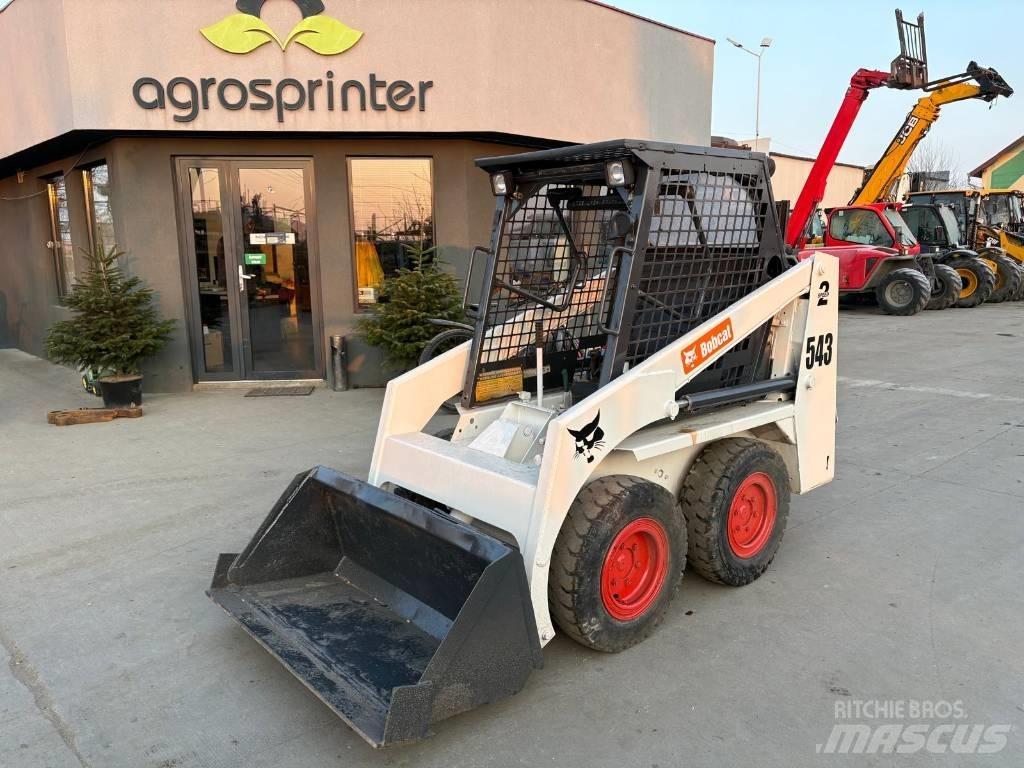 Bobcat 543 Smykem řízené nakladače