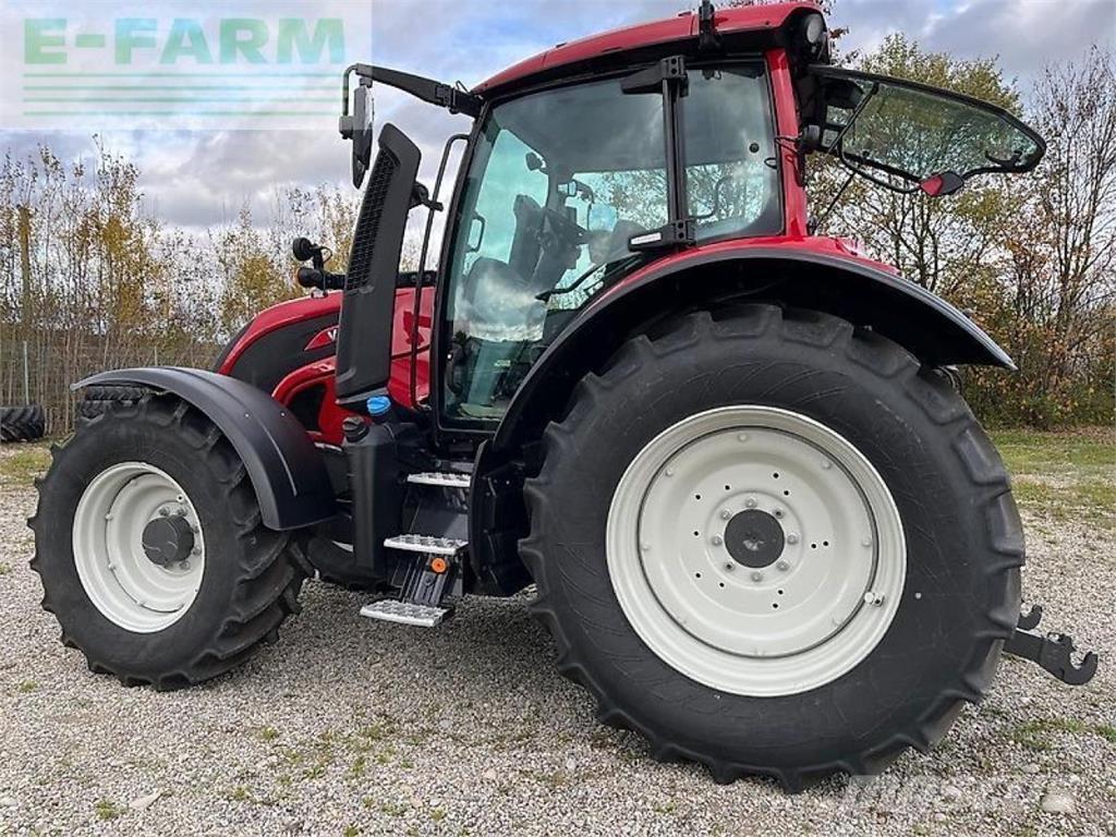 Valtra n155e aktiv Traktory