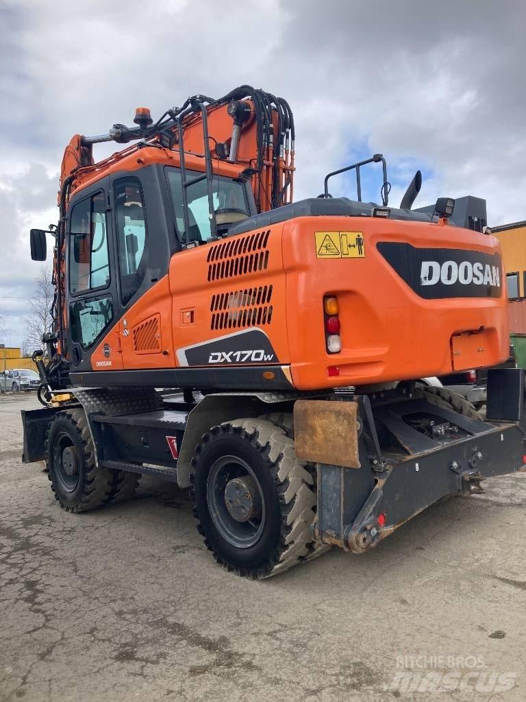 Doosan DX 170 W Kolová rýpadla