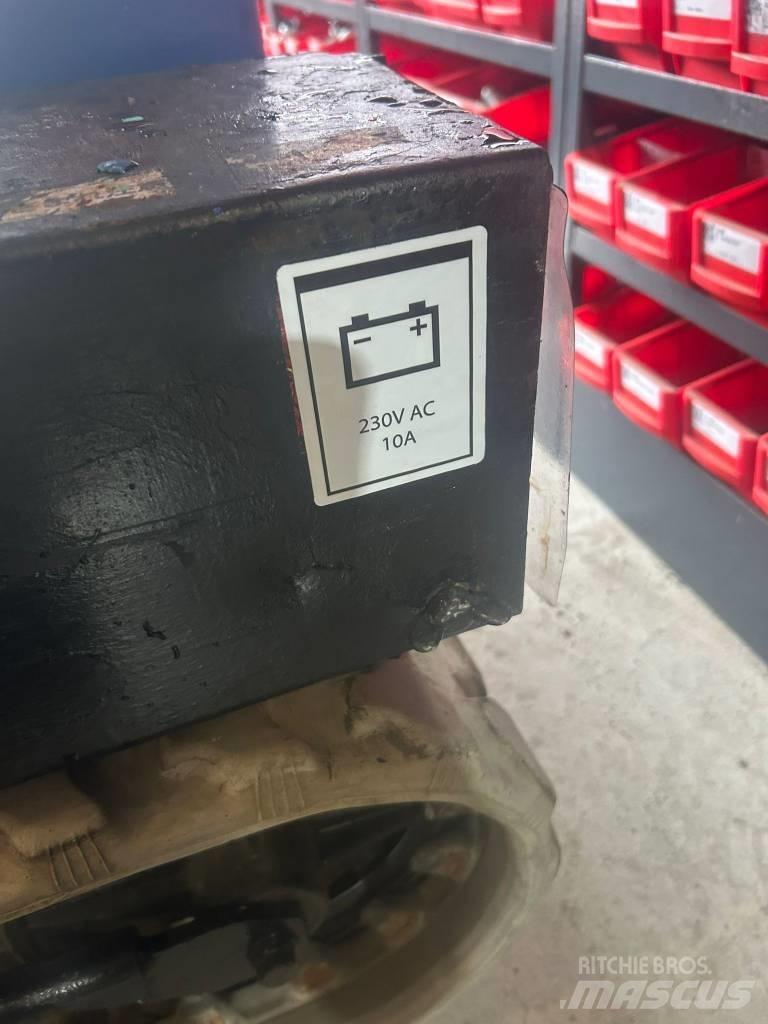 Aichi RM04B Další zvedače a plošiny