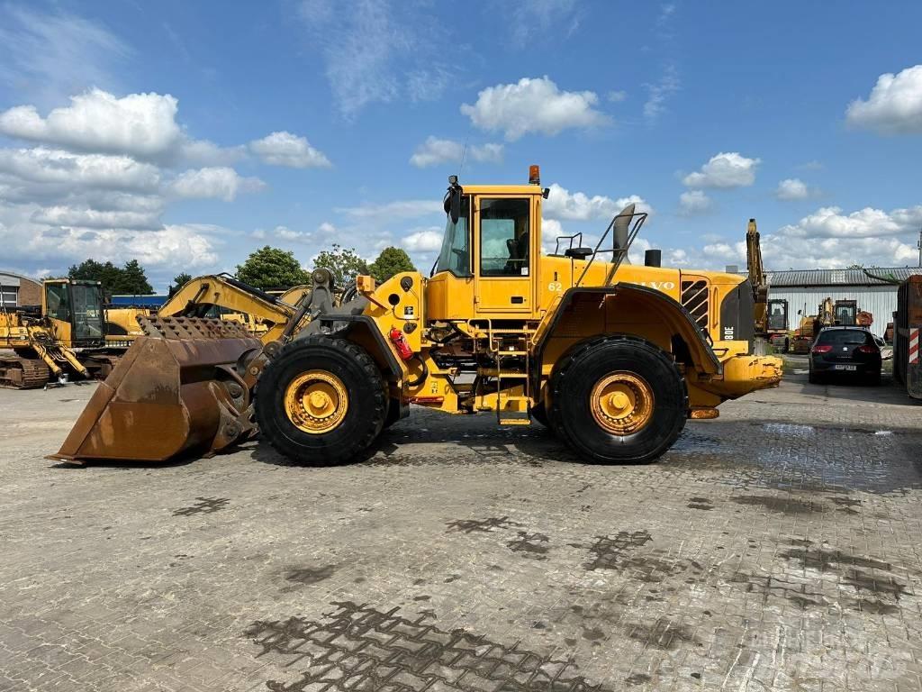 Volvo L180E Kolové nakladače