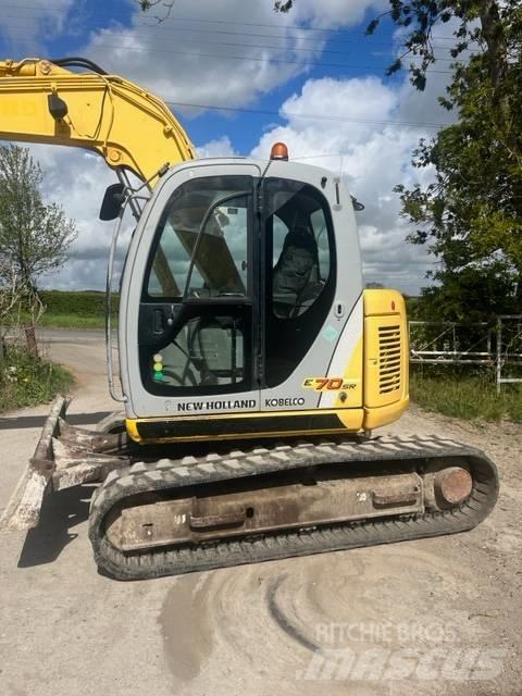 New Holland E 70 SR Midi rýpadla 7t - 12t