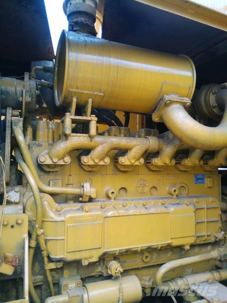 CAT 966 F Kolové nakladače