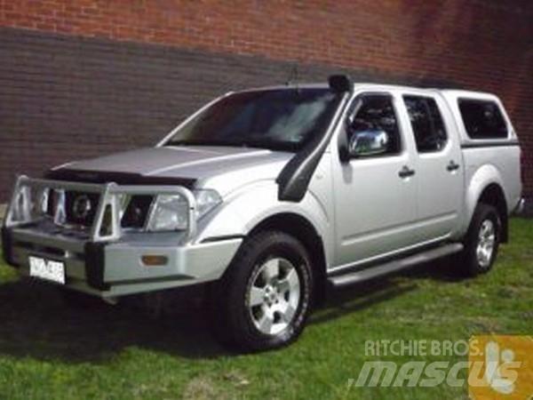 Nissan NAVARA ST-X Dodávky