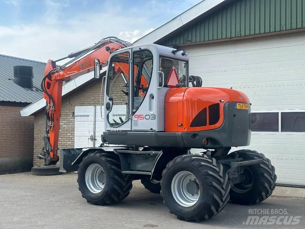 Neuson 9503 Midi rýpadla 7t - 12t