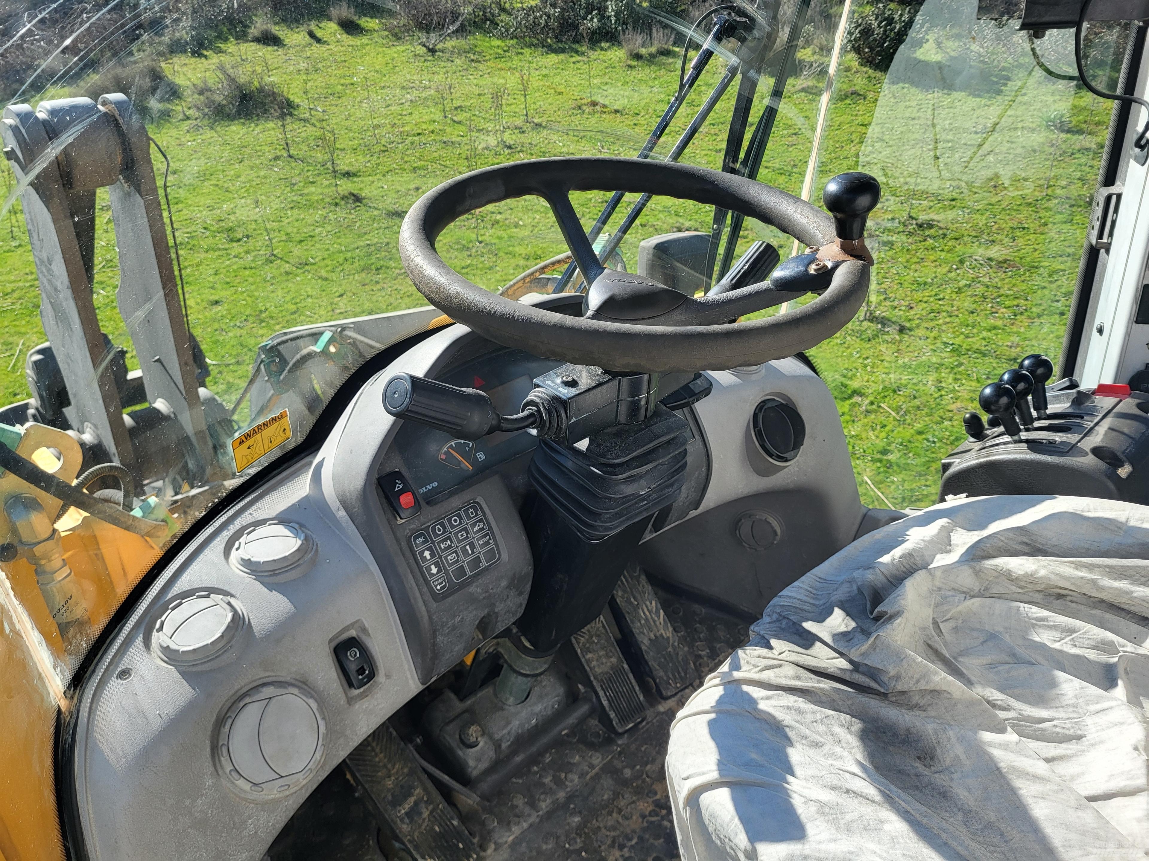 Volvo L90f Kolové nakladače