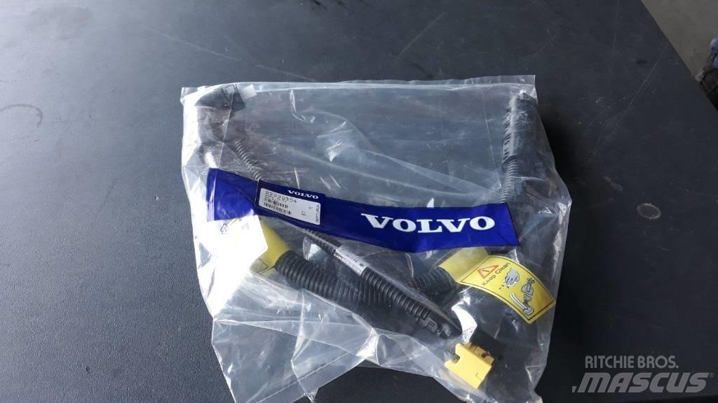 Volvo HOSE 22330354 Doprava – ostatní