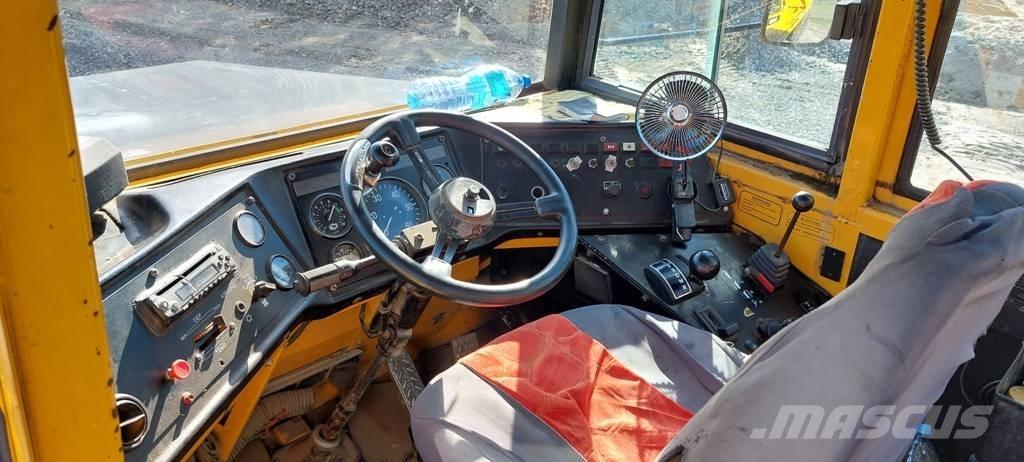 Volvo A 25 B , A 25 C Kloubové dempry