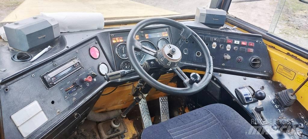 Volvo BM A 25 B Kloubové dempry