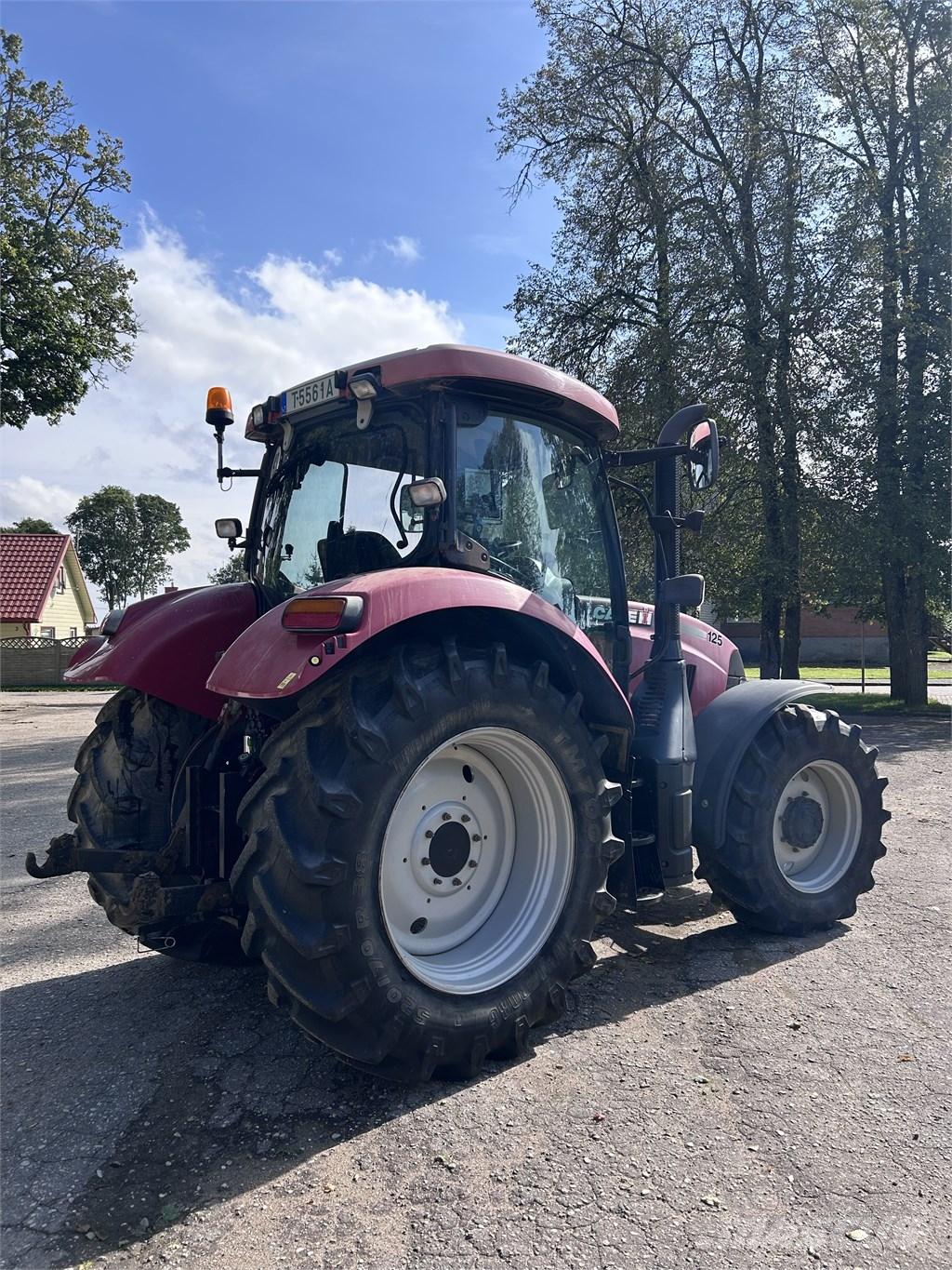 CASE Maxxum 125 Traktory