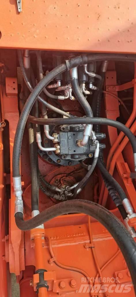 Doosan 300-7 Pásová rýpadla