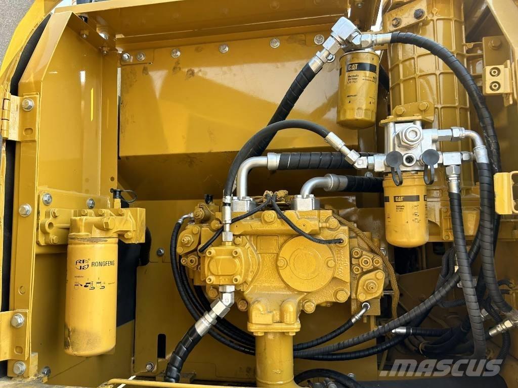 CAT 320 D L Pásová rýpadla