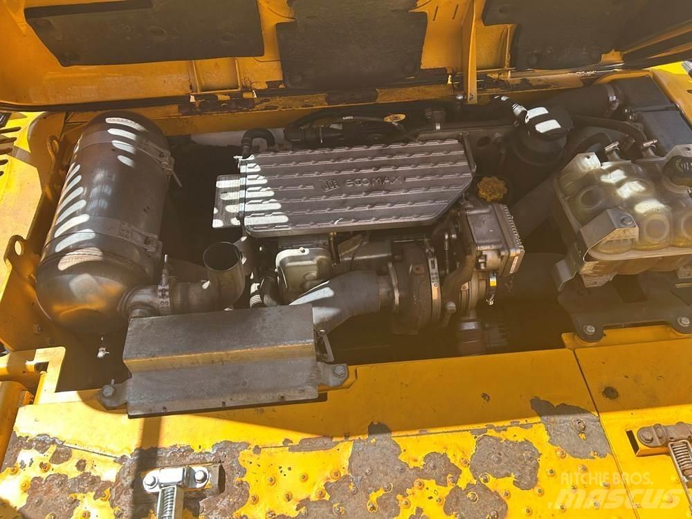 JCB JS20MH Kolová rýpadla