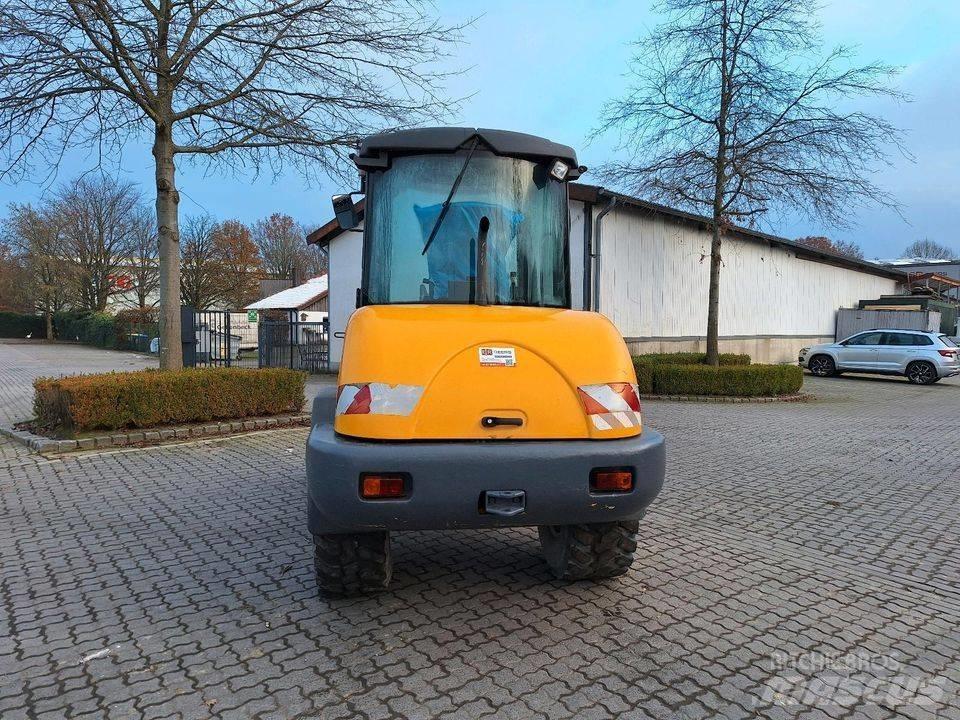 Terex Schaeff TL80 Kolové nakladače